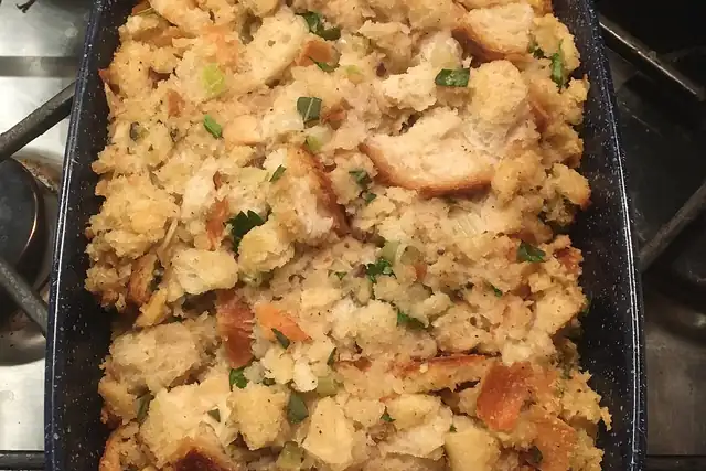 Classic Herb Bread Stuffing